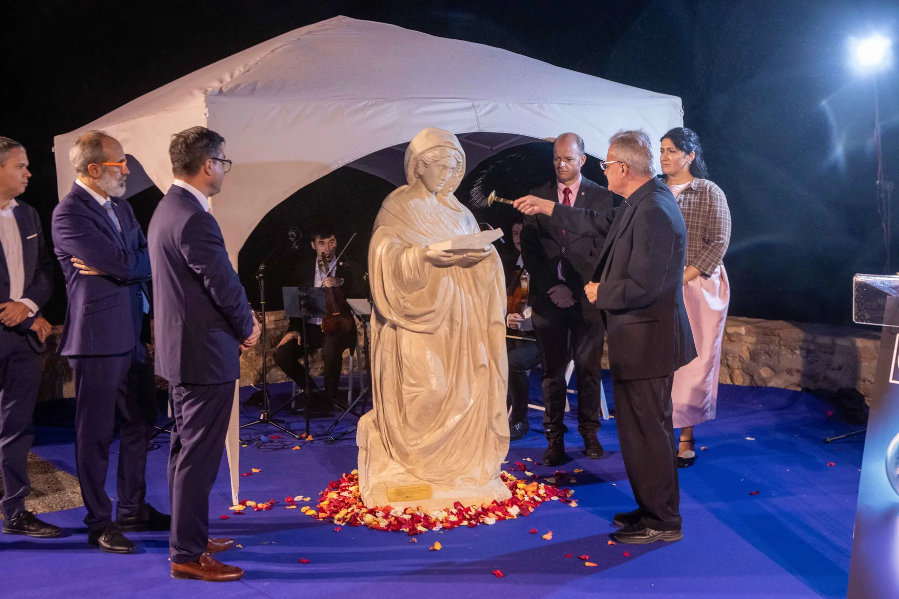 Santa Otilia · Escultura — imagen 34